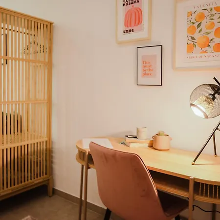 Stylish Town Centre Mariroza * フヴァル