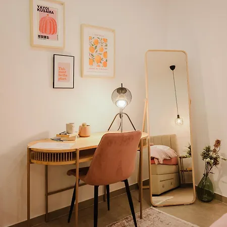 Stylish Town Centre Mariroza アパート