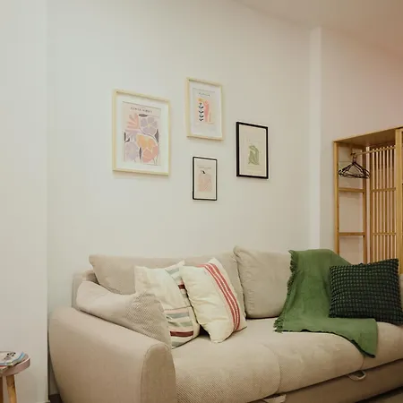 Stylish Town Centre Mariroza Apartment *
