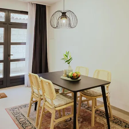 Stylish Town Centre Mariroza Apartment Hvar Town