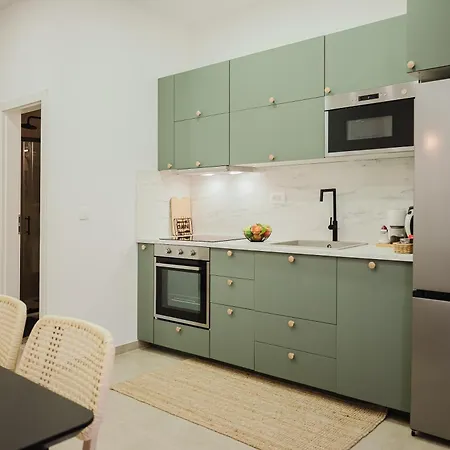 Stylish Town Centre Mariroza フヴァル