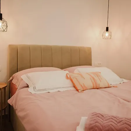 Stylish Town Centre Mariroza アパート *