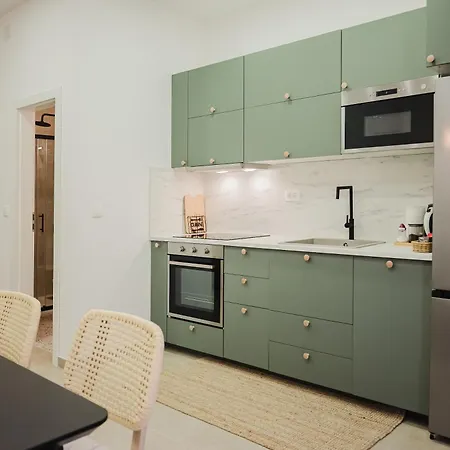 Stylish Town Centre Mariroza フヴァル