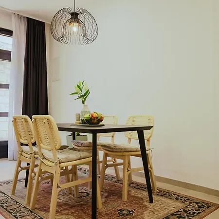 Appartamento Stylish Town Centre Mariroza